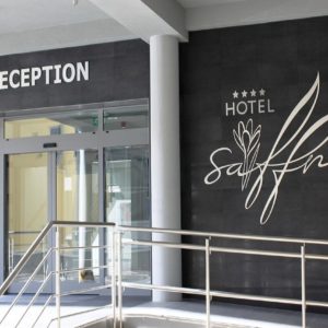 hotel saffron 6